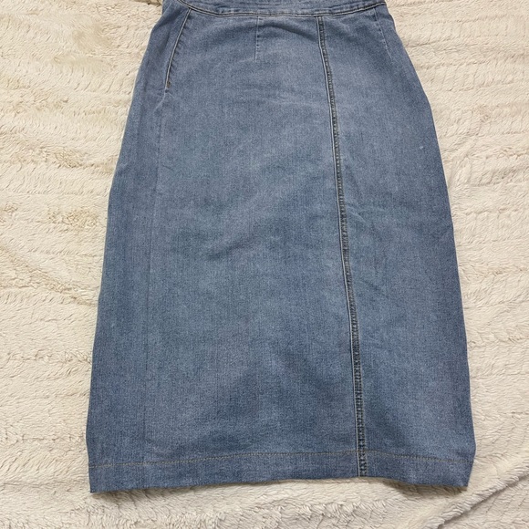 Denim Mid/Maxi Skirt, with Slit. - Picture 5 of 5